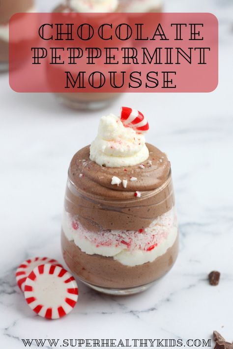 White Chocolate Peppermint Mousse, Peppermint Mousse Cups, Chocolate And Peppermint Desserts, Christmas Whipped Cream, Peppermint Chocolate Mousse, Christmas Desserts Mousse, Easy Mouse Recipes, Christmas Mousse Dessert, Christmas Parfait Desserts