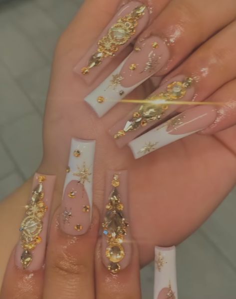 Bueaty And The Beast Nails, Beauty And The Beast Quinceanera Nails, Beauty And The Beast Inspired Nails, Gold Quince Nails, 15 Nails, Beauty And The Beast Nails, Beauty And The Beast Quince, Star Gaze, Belle Nails