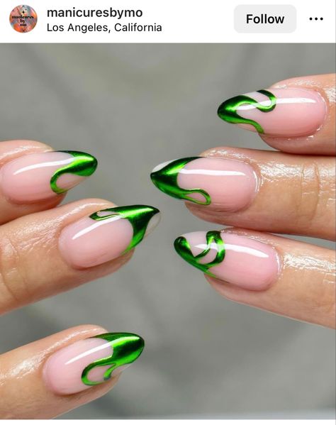 Go Green 🐍 Green Chrome Nails Designs, Green Chrome Nails, Nail Art Green, Mint Green Nail Polish, Flame Nail Art, Swirl Nail Art, Disney Acrylic Nails, Green Acrylic Nails, Nail Designs Pictures