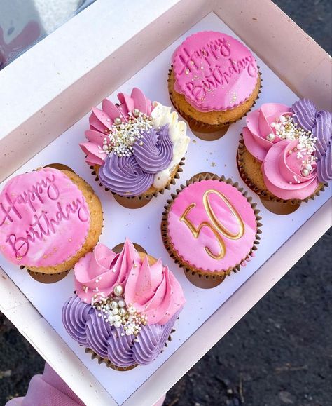 Cupcakes For Ladies Birthday, Diva Cupcakes, Baking Design, Deco Cupcake, Birthday Boxes, Special Birthday Cakes, Happy 25th Birthday, Cupcake Cake Designs, Custom Birthday Cakes