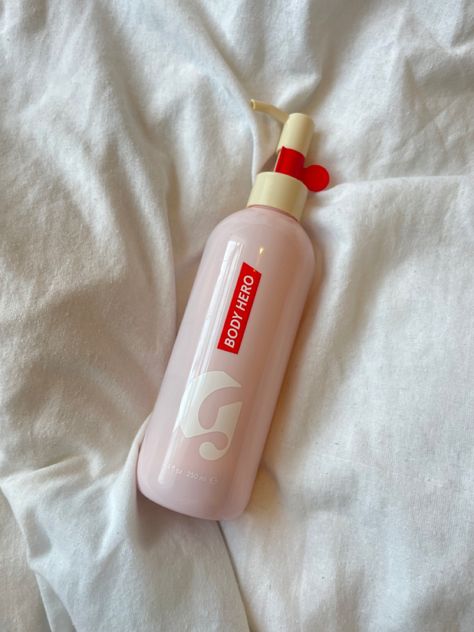 glossier • body wash • wishlist • aesthetic • christmas • bed • cute Glossier Lotion, Glossier Hand Lotion, Glossier Body Wash, Korean Bodywash, Glow Getter Body Wash, Wishlist Aesthetic, Glossier Body Hero, Christmas Bed, Body Hero