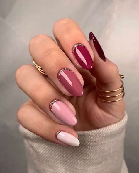 50+ February Nails That Are Super Trendy! - Prada & Pearls Gelmoment Nails, Isabel May, Instagram Gradient, Dark Pink Nails, Mauve Nails, December Nails, February Nails, Her Nails, Gradient Nails