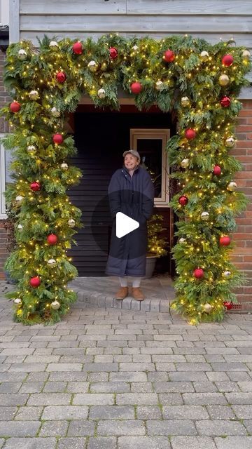 Tracey Varndell on Instagram: "Christmas has entered the group chat…and im not even mad about it. If you saw part one you’ll know how many years I’ve been wanting to do it. Drooling over peoples garlands and knowing it’s something I could do (if I wasn’t a procrastinating biihattchh!). Anyway here she is in all her grotto glory!!! 

There is a previous reel up if you want to see how I made the frame! 
.
.
.
.
.
.
.
.
.
#christmasdecor #christmaslights #christmasdecorations #decor #diy #outdoorspace #porchdecorations #christmasishere # #christmasinnovember" Easy Garland, Small Backyard Ponds, Christmas Outdoor Decor, November Christmas, Backyard Ponds, The Group Chat, Christmas Garlands, Christmas Room Decor, Christmas Decorations Diy Outdoor