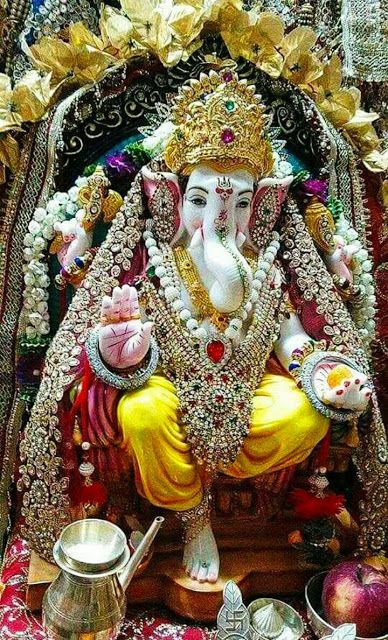 Beautiful God Images For Whatsapp God Dp, Jai Ganesh, Hanuman Wallpapers, Ganesh Lord, Shri Ganesh Images, Lord Rama Images, Divine Goddess, Ganesh Idol, Ganesh Chaturthi Images