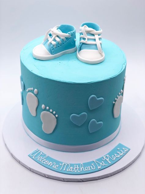 Uşaq Tortları, Its A Boy Cake, Gateau Baby Shower Garcon, Blue Baby Shower Cake, Baby Cake Design, Cake Serving Chart, Christening Cake Boy, Baby Shower Cake Designs, Modern Birthday Cakes