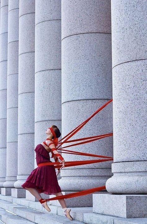 Beautiful Dance, Concept Photography, Surrealism Photography, Conceptual Photography, Dance Photography, Pose Reference Photo, Amazing People, Photo Reference, Performance Art