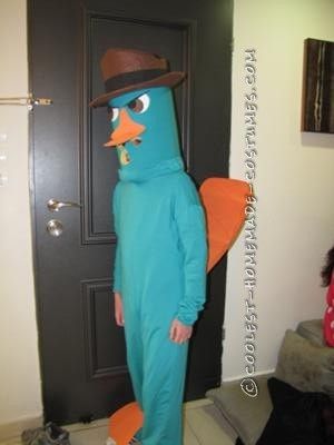 Cool Perry the Platypus Costume Easy Halloween Costumes Scary, Perry The Platypus Costume, Platypus Costume, Phineas And Ferb Costume, Partner Costumes, Phineas E Ferb, Disney Dress Up, Perry The Platypus, Phineas Y Ferb