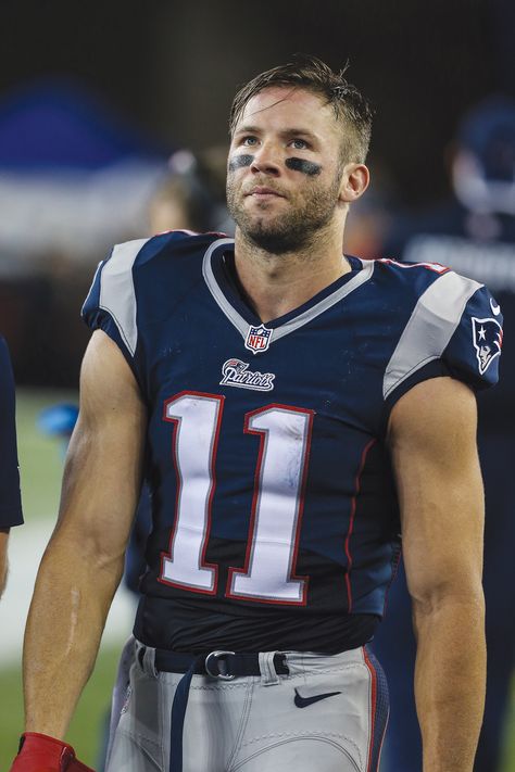 Julien Edelman, Edelman Patriots, Nfl Fantasy Football, Nfl Fantasy, Julian Edelman, Patriots Fans, Patriots Football, American Football Players, Boston Sports