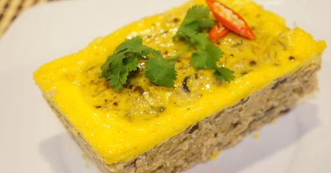 Egg Meatloaf, Lao Food, Vietnamese Foods, Eggs Recipes, Asian Recipe, Asian Pork, Viet Food, Vietnam Food, Korean Street Food