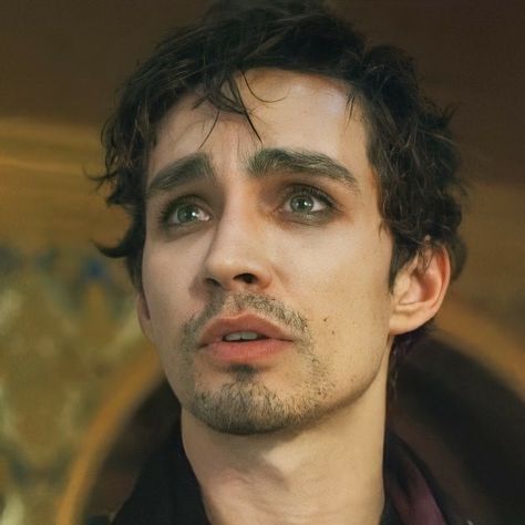 Klaus Hargreeves, Robert Sheehan, Under My Umbrella, He Makes Me Happy, Umbrella Academy, Most Beautiful Man, Male Face, Art Reference Poses, Anton