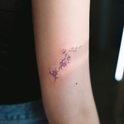 Orchid Flower Tattoos, Orchid Tattoo, Small Flower Tattoos, Flower Tattoo Arm, Disney Tattoo, Tatuaje A Color, Blossom Tattoo, Dainty Tattoos, Flower Tattoo Designs