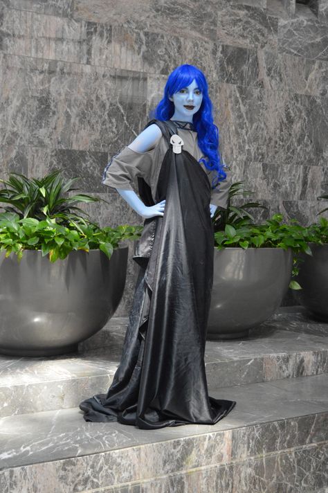 Posing on the marble seemed appropriate Hades Costume Female, Disney Villains Costumes, Punch Nidle, Underworld Costume, Villains Costumes, Hades Cosplay, Greek Goddess Costume Diy, Disney Hades, Hades Costume