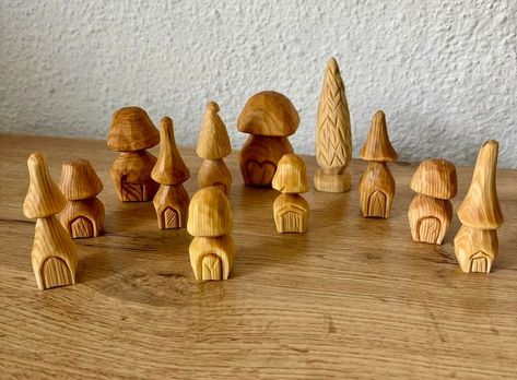 (20+) Whittling & Woodcarving Group | Facebook Whittling Mushrooms, Easy Whittling Projects For Beginners, Easy Whittling Projects, Whittling Projects For Beginners, Beginner Wood Carving, Forest Schools, Woodcarving Ideas, Whittling Projects, Dnd Miniatures