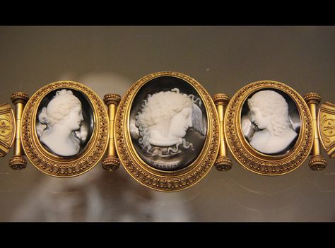 Cameo bracelet, Medusa, signed by T.Saulini, with Venus and Cupid, Rome, about 1860 | by Kotomi_ Venus And Cupid, Cameo Bracelet, Roman Gods, Historical Jewellery, Cameo Jewelry, Snake Jewelry, Art Carved, Vintage Cameo, Brooch Necklace