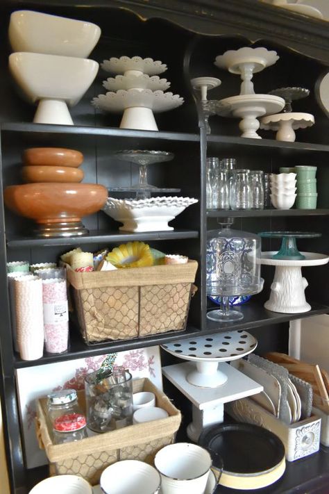 Party Decor Storage, Catering Storage Ideas, Party Storage Organization, Party Supplies Storage Ideas, Party Closet Organization, Party Supply Organization Storage Ideas, Party Supply Storage, Catering Organization Ideas, Party Closet