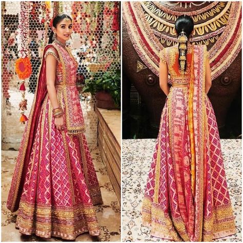 Anant-Radhika Wedding Festivities: Mameru Ceremony Radhika Merchant Outfits Wedding, Bandhini Lehenga Choli, Radhika Merchant Lehenga, Lehenga Tops, Lengha Design, Anant Ambani And Radhika Merchant, Chania Choli, Radhika Merchant, Anant Ambani