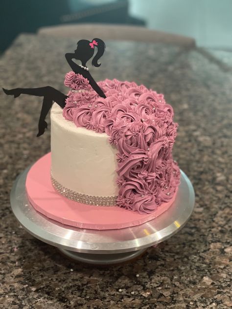 Classy Cake Designs, Strawberry Birthday Cake For Women, 35th Birthday Cakes, Birthday Cake For Women, Cake For Women, Lady Cake, Strawberry Birthday Cake, Barbie Bridal, Birthday Wishes Cake