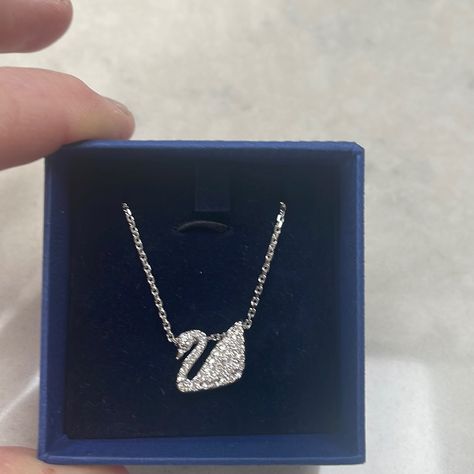 New With Tags Pave Crystal Swarovski Swan Pendant And Matching 16 Inch Chain In Rhodium (Silver) Color Swarosky Jewelry Aesthetic, Sworski Jewellery, Swarovski Necklace Swan, Cute Chain Necklaces, Swarovski Aesthetic, Swarovski Swan Necklace, Classy Jewellery, Jewellery Elegant, Swan Pendant