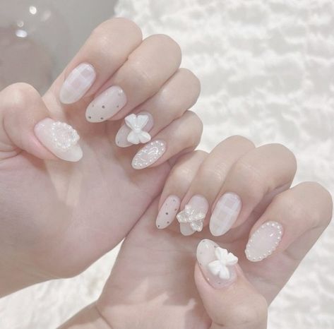 Japanese Pink Nails, Kawaii White Nails, Kawaii Nails Simple, White Korean Nails, Pink Korean Nails, Simple Korean Nails, Nail Growth Tips, Self Nail, Cute Pink Nails