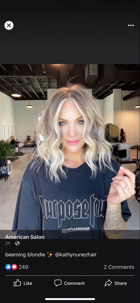 Blonde Statement Pieces, Bright Blonde Front Pieces, Blonde Bits At Front Of Hair, Medium Length Fall Blonde, Grown Out Platinum Blonde Hair, Rooty Blonde Bob, 2023 Hair Trends For Women Blonde, Blonde Bob With Money Piece, Bold Money Piece Hair Blonde