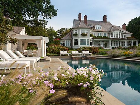 Beautiful Mansions, Luxury Mansions, Hamptons Coastal, Dream Life House, Dream Beach Houses, The Enchanted Home, Enchanted Home, Southern Homes, Hamptons House