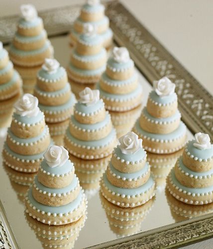 bridal shower cookies or mini wedding cake cookies for dessert table - color co-ordinate with your wedding cake Decorated Cupcakes, Wedding Cake Cookies, Mini Wedding Cakes, Torte Cupcake, Bridal Shower Cookies, Wedding Dessert, Wedding Cakes With Cupcakes, Köstliche Desserts, Cupcake Cake