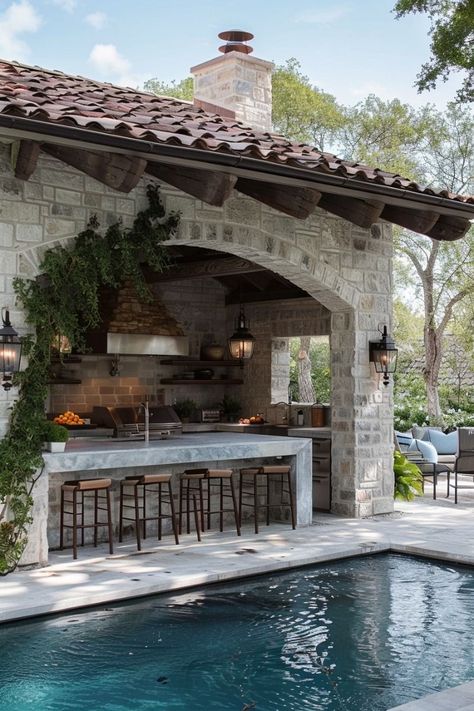 Outdoor Kitchen Florida, Bbq Areas, Small Outdoor Kitchen Ideas, Small Outdoor Kitchen, Woodland House, House Redo, Home Essence, Outdoor Kitchen Ideas, Backyard Pool Landscaping