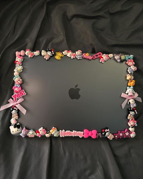 custom hello kitty macbook case 💝 inspo: @kaythescientist777 Cute Iphone Case Ideas, Junk Macbook Case, Macbook Junk Case, Hello Kitty Junk Case, Decorated Macbook, Macbook Aesthetic Case, Junk Cases Iphone, Ipad Case Ideas, Macbook Decoration