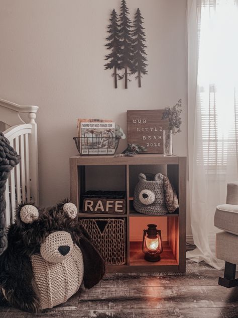 Bear Themed Nursery Boy Rooms, Baby Boy Bear Nursery, Bear Nursery Boy, Bear Nursery Theme, Baby Boy Bear, Teddy Bear Nursery, Nursery Boy, Baby Boy Room Nursery, Baby Room Inspiration