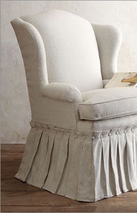 Button hem wing back chair - hooooow cute!! I can picture a bride sitting in this chair while getting ready to be married. Wing Back Chair, Deco Champetre, Upholstered Chair, Renovation Design, Style Deco, Room Planning, Wing Chair, Redo Furniture, Furniture Inspiration