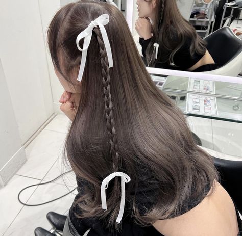 Girly Hairstyles, Hair Style Korea, Bow Hairstyle, Hair Arrange, Ribbon Hairstyle, Hair Stylies, Hair Stylist Life, 가을 패션, Aesthetic Hair