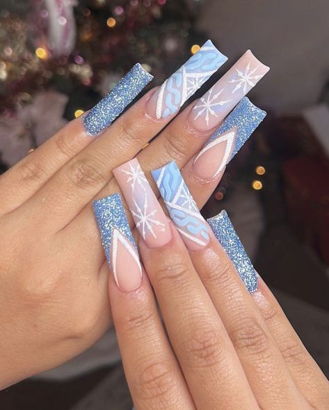 Ice Blue Snowflake Nails, Light Blue And White Christmas Nails, Ice Blue Christmas Nails, Winter Wonderland Nails Acrylic Blue, Light Blue Winter Nail Designs, Christmas Nails Light Blue, Light Blue Christmas Nails, Ice Blue Nails Winter, Light Blue Winter Nails