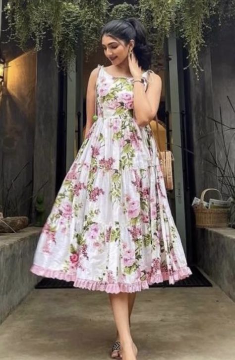 Western Frocks, Pretty Gowns, Fashionable Saree, Modern Wear, Frock Designs, Trendy Outfits Indian, Floral Frocks, Outfits Indian, Anarkali Dress Pattern