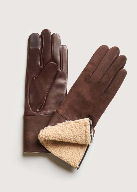 We’re obsessed with our Shearling lined Suede gloves for Fall. Made in luxe Suede, our gloves feature a convertible side zip cuff that allows you to expose or conceal the shearling lining. Perfect for gift giving.  Elie Tahari Gloves Suede Gloves with Zip Closure & Shearling Lining 100% Leather Runs true to Size Model is wearing size S/M Dry Clean Only Imported Style #: A905K104 Suede Gloves, Brown Leather Gloves, Leather Gloves Women, Gloves Vintage, Gloves Women, Wishlist 2024, Christmas Inspo, Winter Gloves, Fall Fits