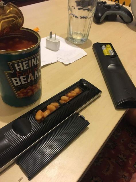 15 Images Full Of Beans That Will Make You Say WTF - Gallery Heinz Beans, Cursed Food, Beans Image, Weird Places, Cursed Things, Gross Food, Cursed Image, Beans Beans, Not Funny