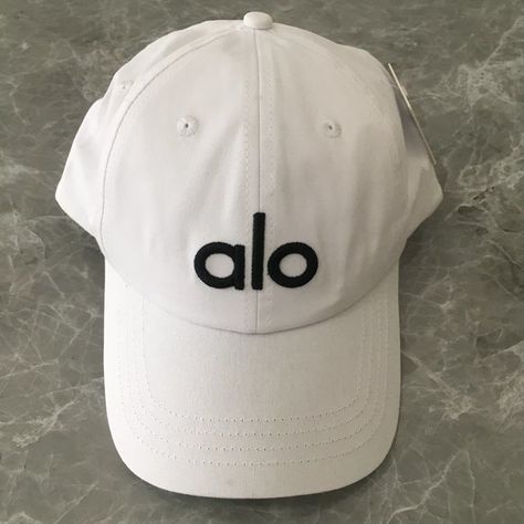 ALO hat white Alo Hat, White Brand, Brand New, Hats, Plus Fashion, Closet, Fashion Tips, Fashion Trends, Clothes Design