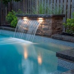 Spool Pool, Swimming Pool Fountains, Swimming Pool Waterfall, Fountain Wall, Dream Backyard Pool, Landscape Design Ideas, Pools Backyard Inground, Modern Pool, Pool Water Features