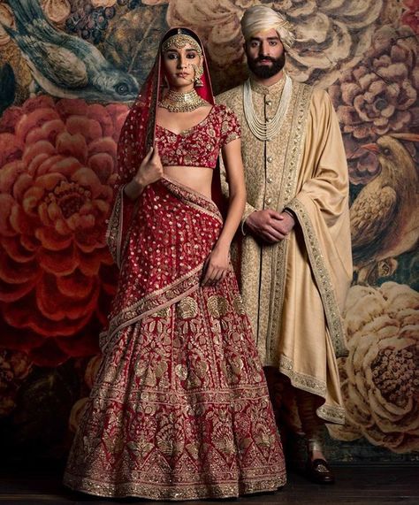 Perfect Sabyasachi Ensemble for an Indian Wedding Orang India, Sabyasachi Bridal, Indian Groom Wear, Wedding Dresses Men Indian, Sabyasachi Bride, Couple Wedding Dress, Nikkah Dress, Bridal Lehenga Collection, Designer Bridal Lehenga