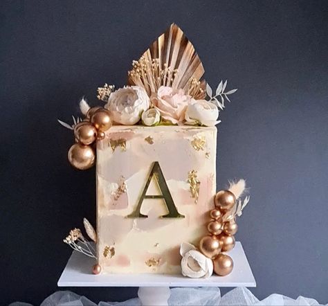 Square Birthday Cake, Square Cake Design, Modern Birthday Cakes, Tiered Cakes Birthday, Single Tier Cake, Beautiful Cake Designs, Square Cake, Buttercream Cakes, Creative Birthday Cakes