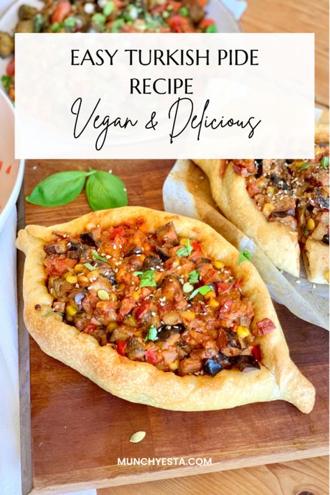 Easy Vegan Turkish Pide Recipe, vegan pizza Turkish Food Vegetarian, Vegan Turkish Food, Lebanese Vegan Recipes, Vegan Turkish Recipes, Pide Recipe Turkish, Vegan Kibbeh, Vegan Tapas, Homemade Takeout, Pide Recipe