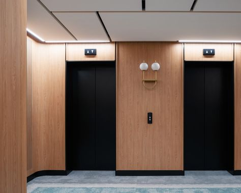 Idea 3460682: August Debouzy by studio razavi architecture in Paris, France August Debouzy, Elevator Lobby Design, Ceiling System, Lobby Interior, Film Design, Curved Wood, Lobby Design, International Style, Residential Complex