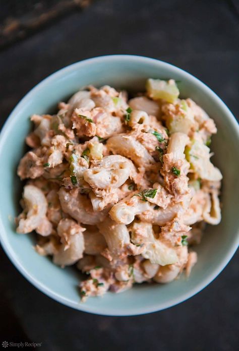 Salmon Macaroni Salad ~ A quick and easy salmon and macaroni salad recipe. ~ SimplyRecipes.com Salmon Macaroni Salad, Pasta Salad Salmon, Easy Macaroni Salad, Canned Salmon Recipes, Easy Macaroni, Macaroni Salad Recipe, Weaning Recipes, Easy Seafood, Baked Salmon Recipes