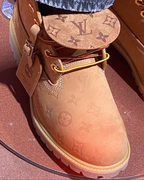 Louis Vuitton Timberland Boots, Custom Timberland Boots, Timberland Boots Outfit Mens, Louis Vuitton Outfit, Timberland Boots Outfit, Rapper Style, Pretty Shoes Sneakers, Custom Nike Shoes, Street Fashion Men Streetwear