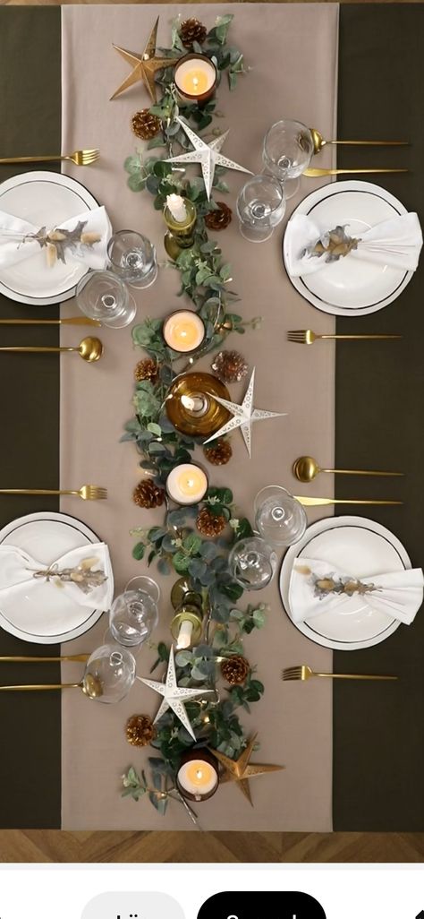 Christmas Dinner Table Settings, New Year Table, Tafel Decor, Christmas Dining Table, Christmas Dinner Table, Christmas Table Centerpieces, Wreaths Ideas, Xmas Deco, Dinner Table Decor