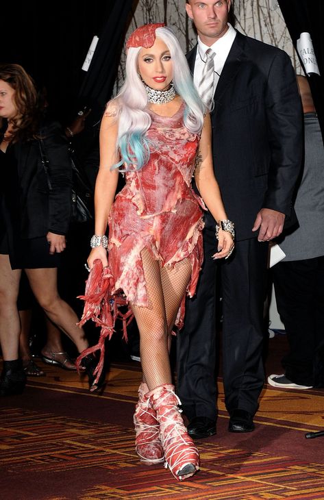 Important: This Is What Lady Gaga's Meat Dress Looks Like Five Years Later Lady Gaga Awards, Lady Gaga Meat, Protest Fashion, Lady Gaga Meat Dress, Noah Neck, Wrong Answers Only, Gaga Outfits, Lady Gaga Outfits, Meat Dress