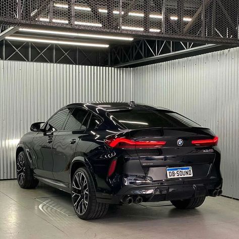 Instagram'da BMW: “X6M 💣🔥 Rate it 0-100? Follow @bmw.no.limit for more.👍 Credit @dbsoundbelem #bmwx6 #x6 #bmwx6m #x6m #bmw #bmwm #bimmer #bmwrepost #bmwx5…” Bmw X6 Black, Bmw X6m, Black Bmw, Luxury Cars Range Rover, Dream Cars Bmw, Dream Cars Mercedes, Luxurious Cars, Girly Car, Bmw Suv