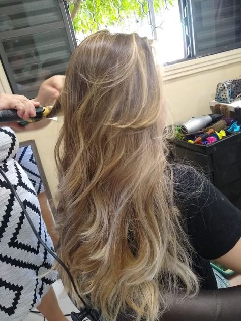 Blonde Layered Hair, Rambut Brunette, Bombshell Hair, Summer Blonde Hair, Dirty Blonde Hair, Hairstyles For Layered Hair, Honey Blonde Hair, Blonde Hair Inspiration, Hair Stylies