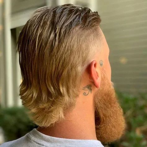 Long Mullet Modern Mullet Haircut, Mullet Haircuts, Hockey Hair, Monochrome Makeup Look, Beard Haircut, Mullet Haircut, Cool Blonde Hair, Modern Mullet, Full Beard