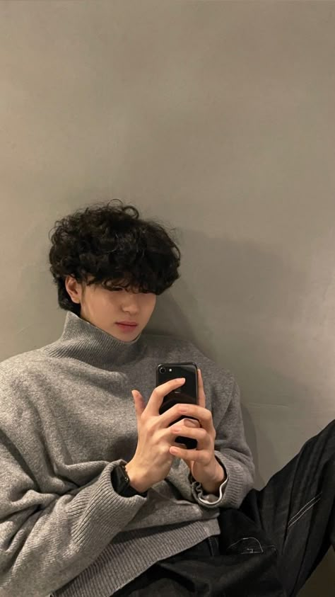 Korean Perm Hairstyle Men, Asian Perm Men, Korean Perm Men, Asian Perm, Curly Asian Hair, Perm Hair Men, Loose Perm, Korean Boy Hairstyle, Messy Hair Boy