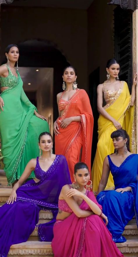 Colourful Saree, Marriage Clothes, Drape Sarees, Long Blouse Designs, Bridal Sari, Bridal Dupatta, Celebrity Casual Outfits, Simple Sarees, Saree Blouse Patterns